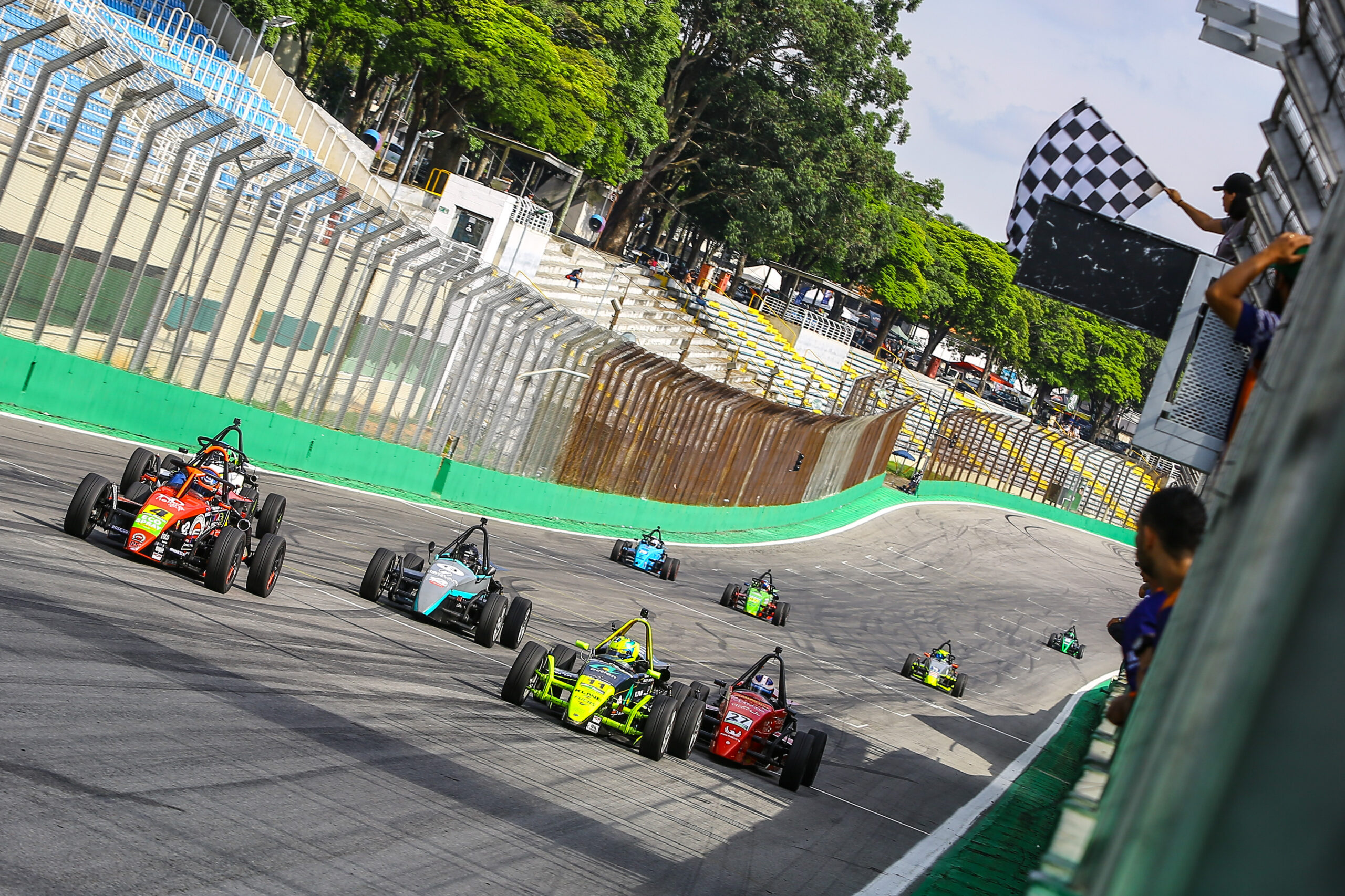 F1600 Maior categoria de fórmula do Brasil abre temporada 2024 como