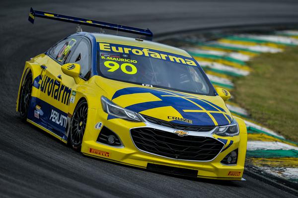 O Chevrolet Cruze detentor do título de 2020, com Ricardo Maurício (Duda Bairros/Stock Car)