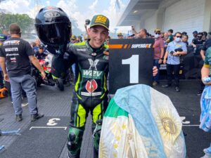 Mauro Passarino vence a corrida final e conquista o vice-campeonato (Foto: SuperBike Brasil) 