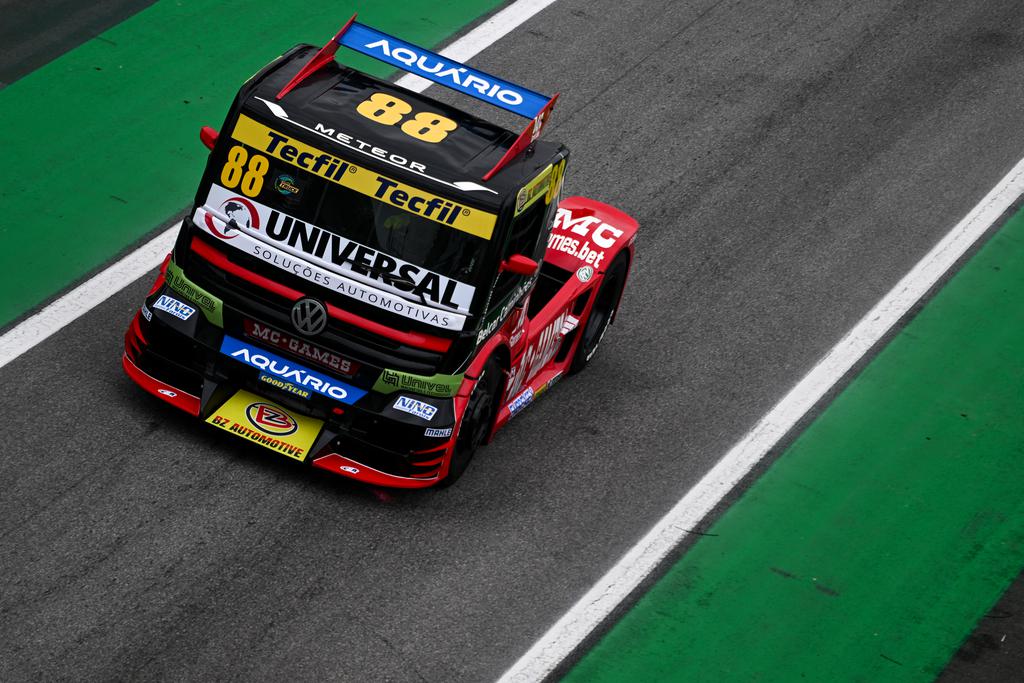 Beto Monteiro vence em Interlagos no encerramento da temporada da