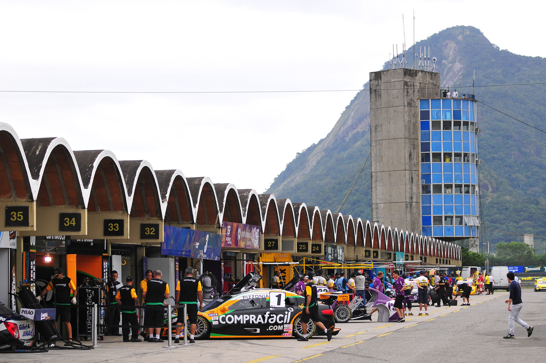 Revivendo uma lenda: Stock Car estreia Autódromo de Jacarepaguá no metaverso Upland