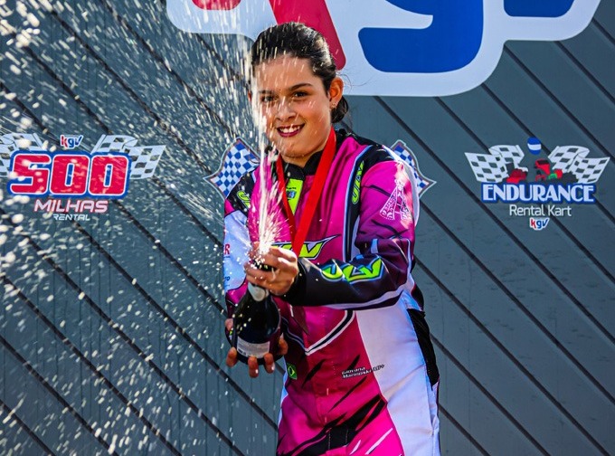 Giovana Marinoski disputa  a FIA Girl Seletiva de Kart