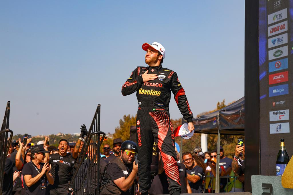 Felipe Baptista é o vencedor da Corrida Principal na estreia de BH na Stock Car