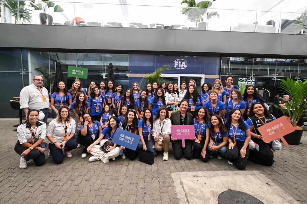 FIA Girls on Track Brasil teve dia cheio no GP de São Paulo de Fórmula 1