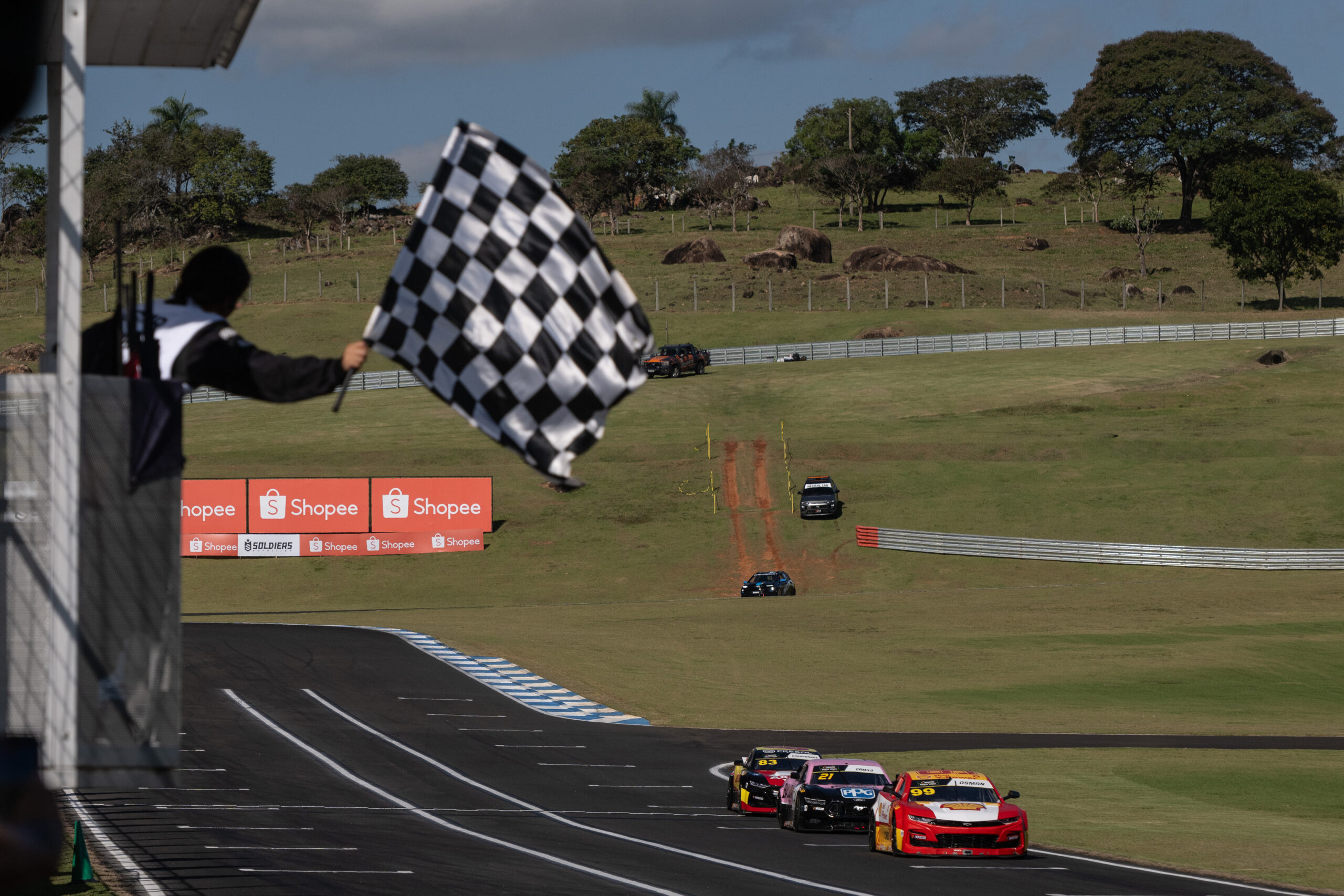 Galid Osman vence a Sprint Race no Velocitta e leva a Shell para a pole position da NASCAR Brasil