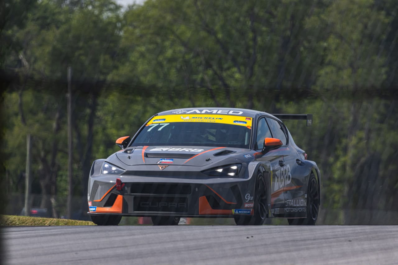 Raphael Reis é quinto nas 4 Horas de Mid Ohio em dupla com Celso Neto