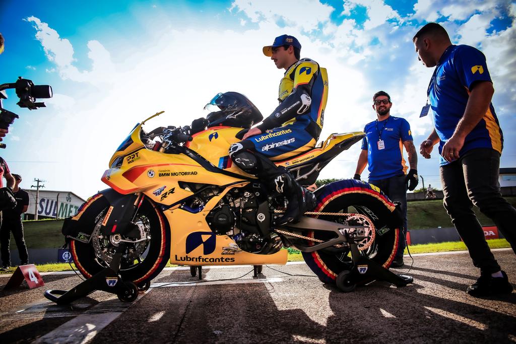 MOTO1000GP: Theo Manna confirma atuação consistente e conquista o quarto lugar na Sprint em Cascavel