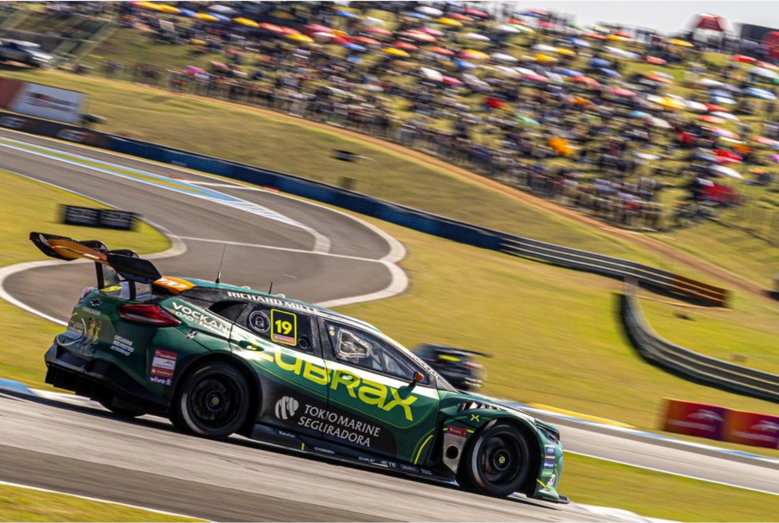 Felipe Massa chega a Santa Cruz do Sul para defender a vice-liderança e Julio Campos, o bom retrospecto na pista gaúcha